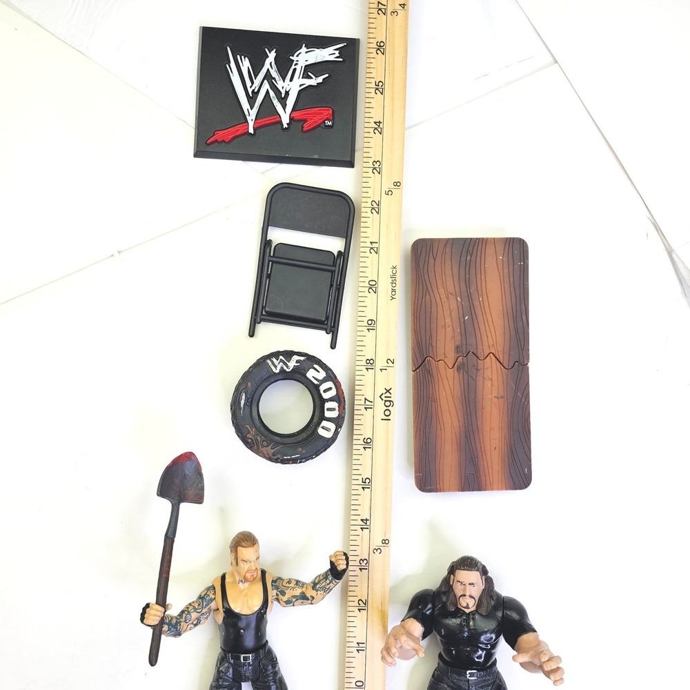WWE WWF Jakks Pacific Undertaker Shane McMahon Action Figure Lot Accessories - Picture 5 of 7
